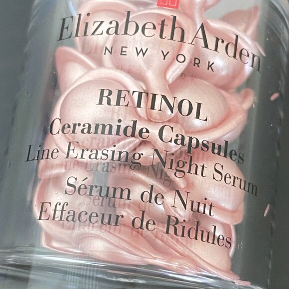 Elizabeth Arden Retinol Ceramide Capsules Line Erasing Night Serum - Picture 5 of 16
